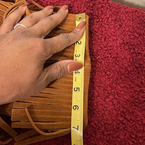 Minnetonka Womens Brown Suede 3 Layer Triple Fringe Moccasins Boots size 8 - Picture 15 of 17